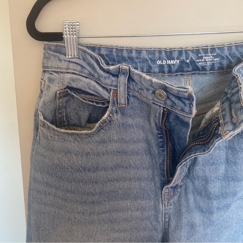 Old Navy wide leg jeans - Picture 2 of 6